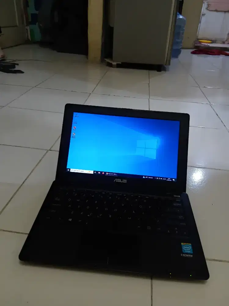 Asus X200CA slim