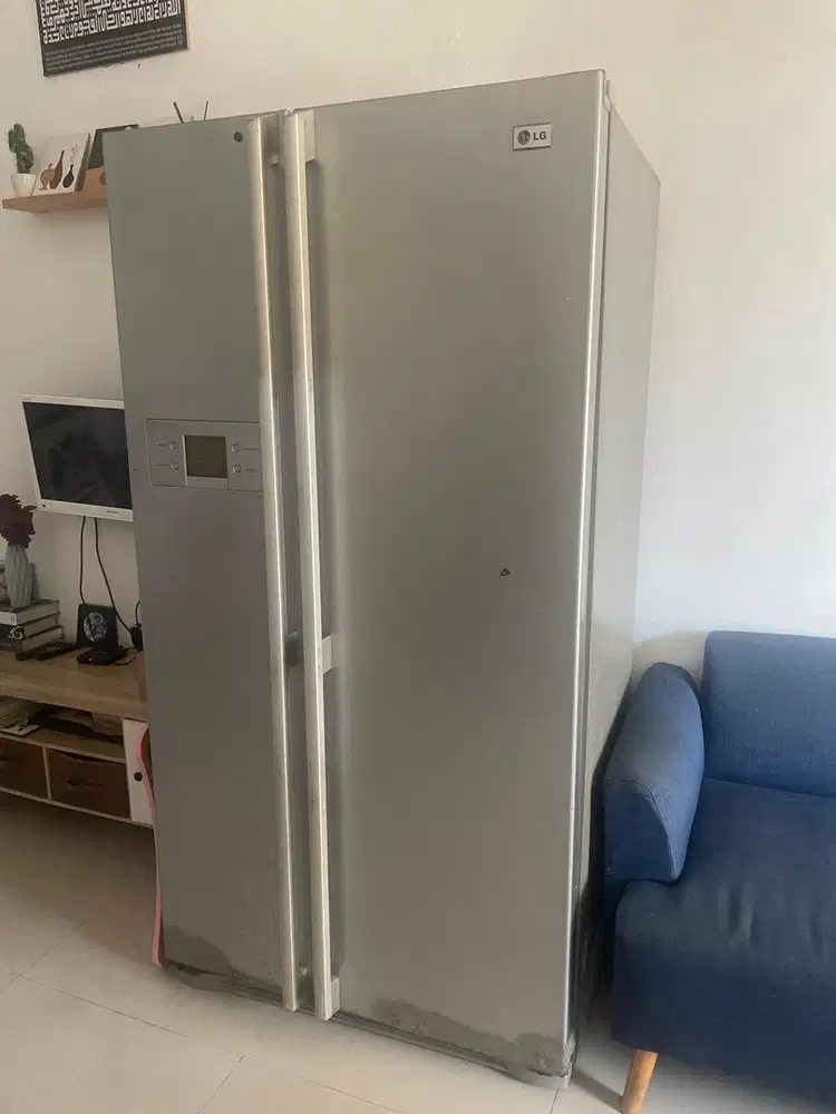 Kulkas LG 2 Pintu Besar 1.5 jt saja