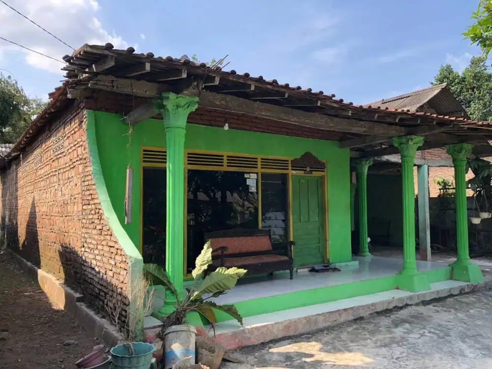 BU TURUN HARGA 549 JT Rumah 255 M2 Tanah 694 M2 Ngemplak Sleman.