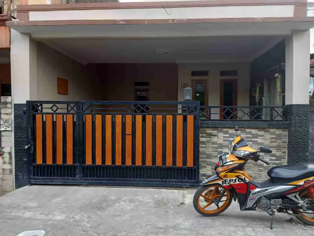 dijual rumah siap huni 2 lantai di Bekasi timur