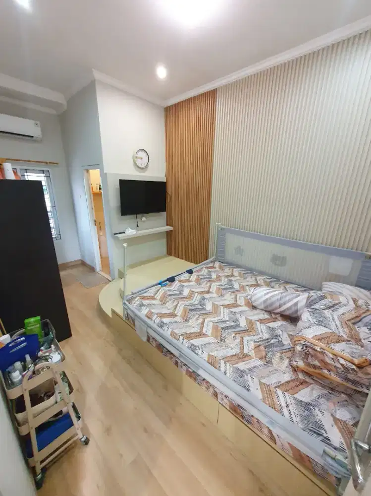DIJUAL RUMAH SEMI-FURNISHED, 3 MENIT KE PUSAT KOTA CIREBON (SHM)