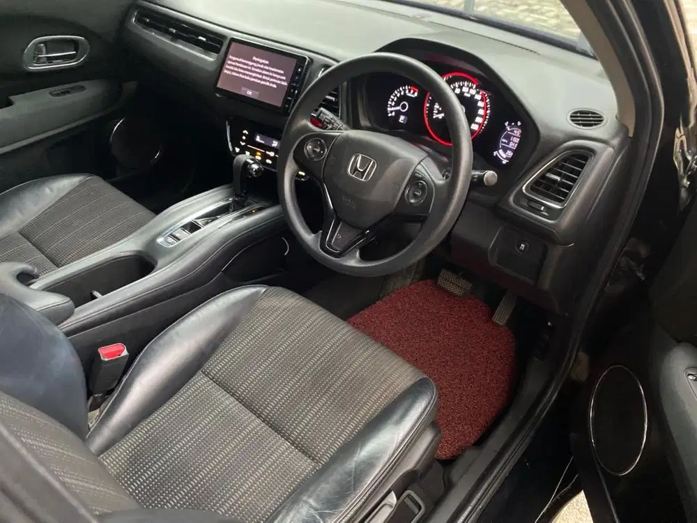 HR-v E a/t 2018 BE Tgn 1 Istimewa