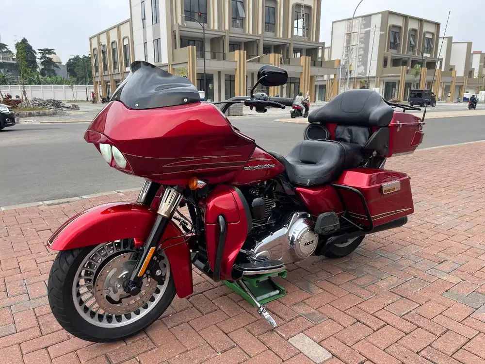 ROADGLIDE ULTRA 2012 FULL PAPER