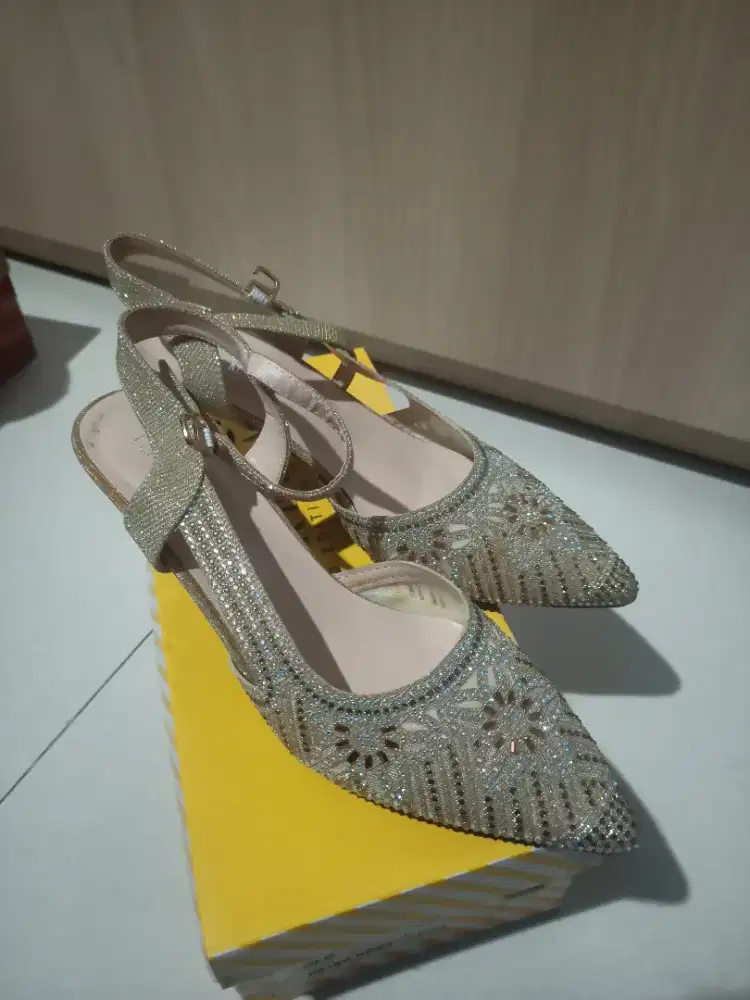 Heels Peter Keiza