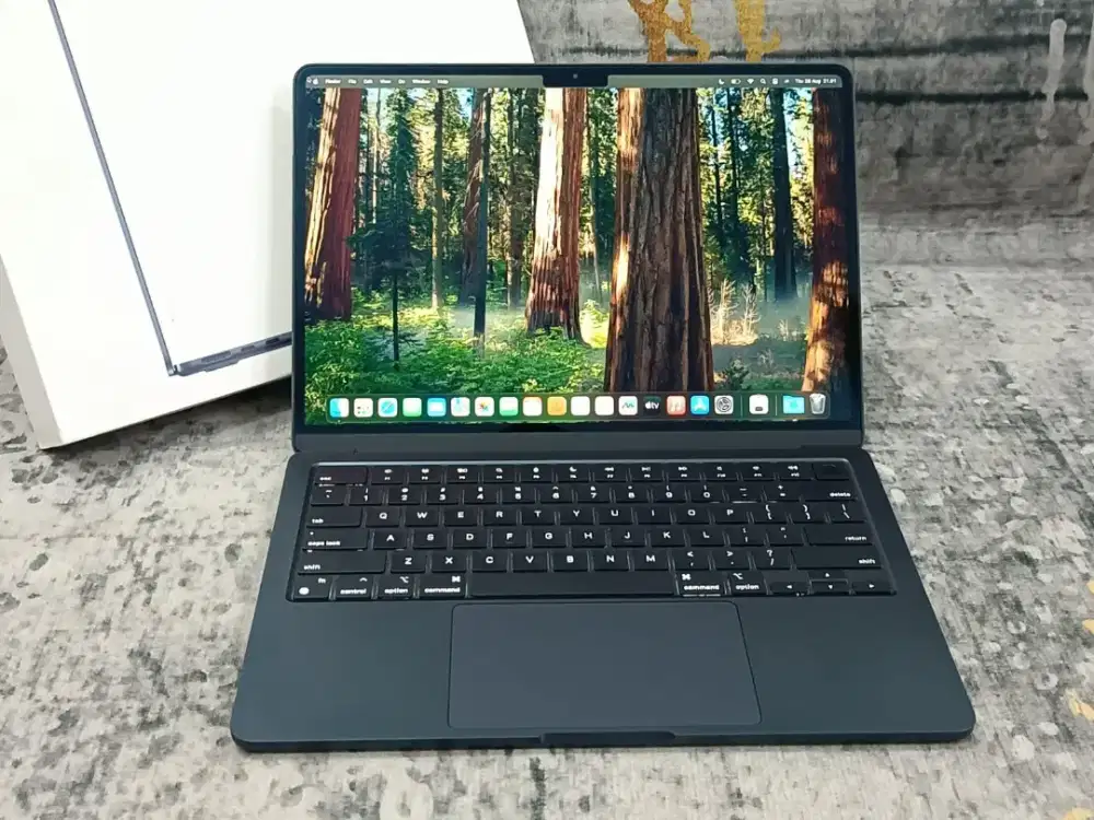 BNOB MacBook Air M2 16-256GB MidNight Fulset iBox Garansi ON Sept 2026