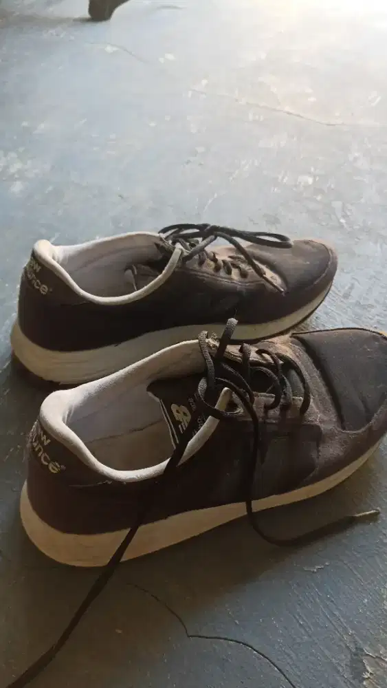 Dijual sepatu borongan