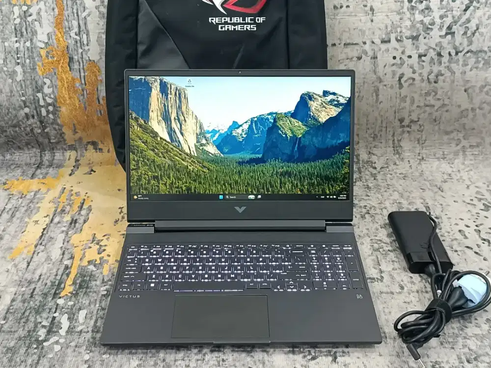HP Victus 15 Ryzen 5-7535HS 16GB 512GB RTX 2050 4GB Gaming Like New