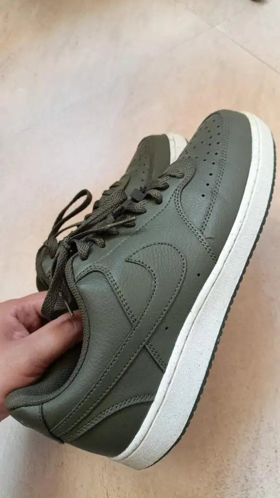 Sepatu Brand Nike Tipe court vision low next size 44