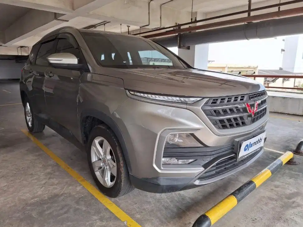 DP RENDAH Wuling Almaz 1.5 Exclusive 7-Seater Bensin-AT 2019 BIJS