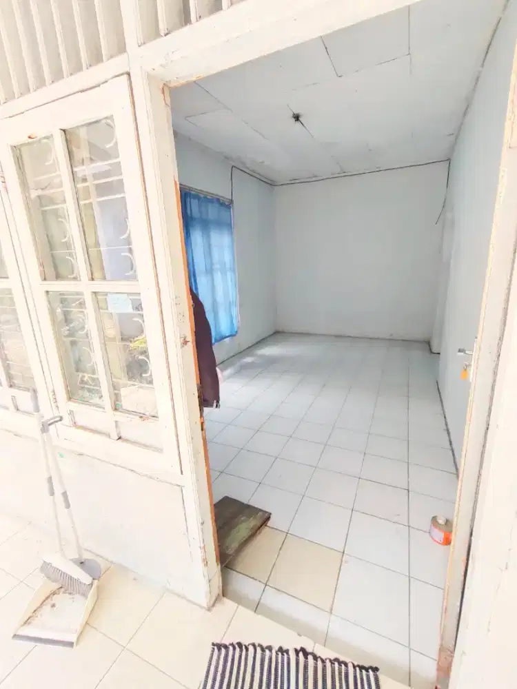 Di Kontrakan Rumah