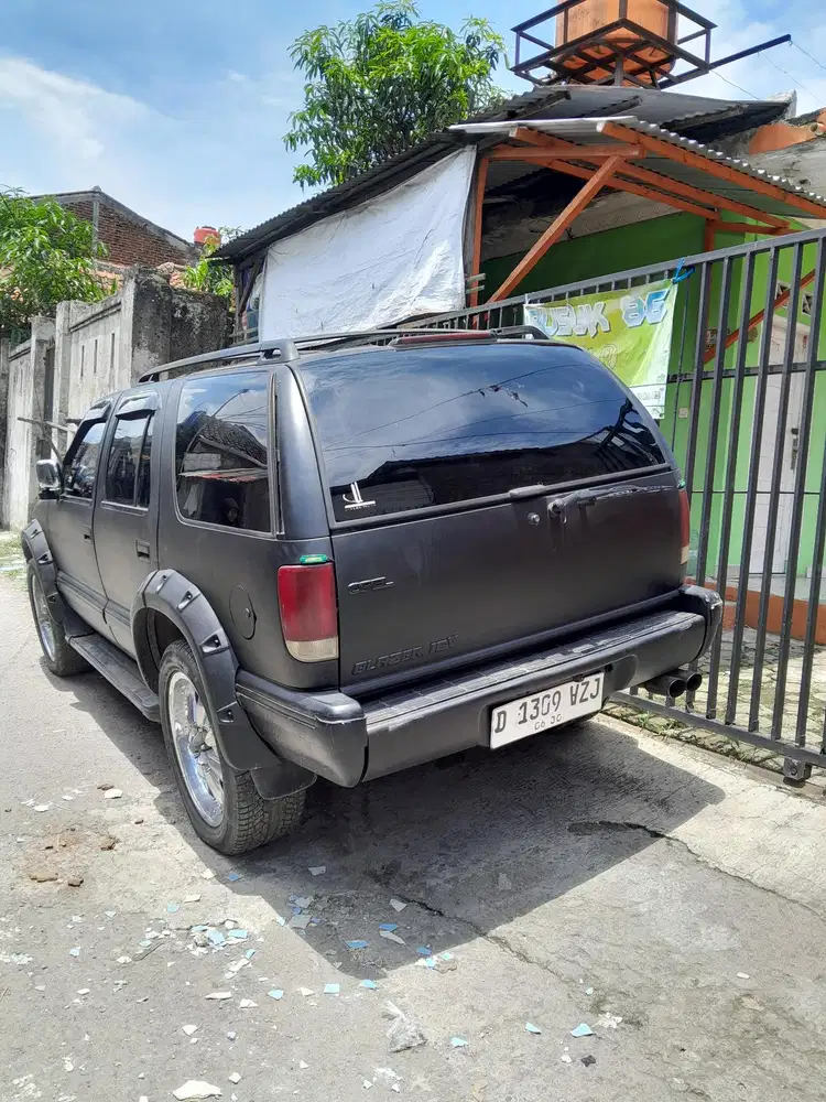 Opel Blazer 1997 Bensin