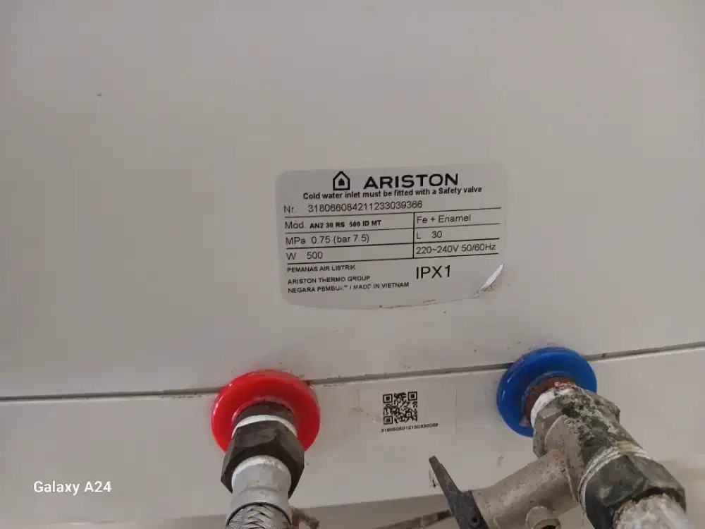 Dijual Water Heater Ariston 30L