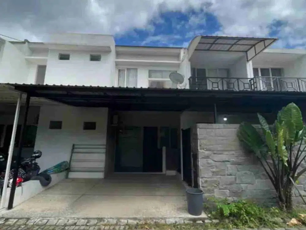 Dijual cepat rumah 2 lantai De Casa Residence FULL FURNISHED, Surabaya barat