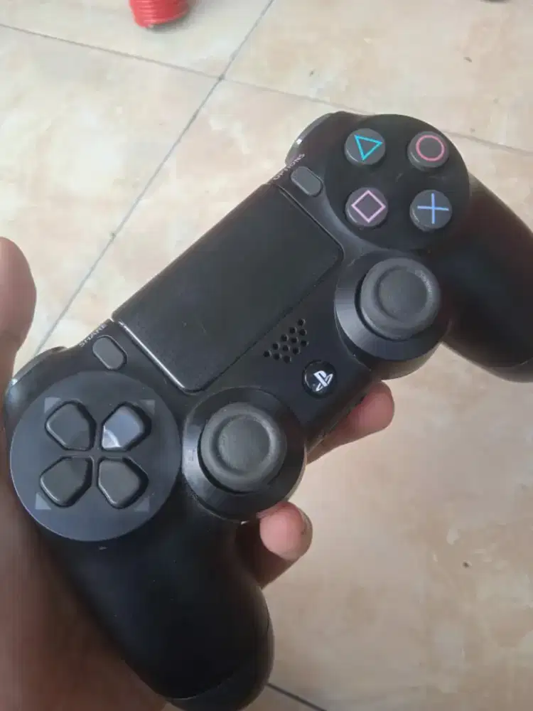 Stik PS4 OM normal mulus poris cipondoh