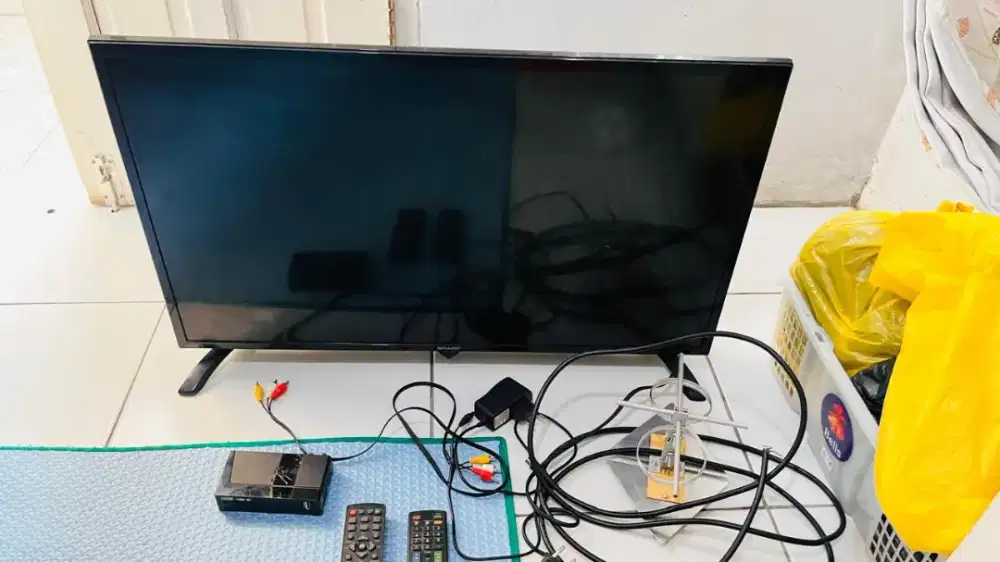 TV SHARP 32 INC + STB + BREKET + ANTENA DALAM
