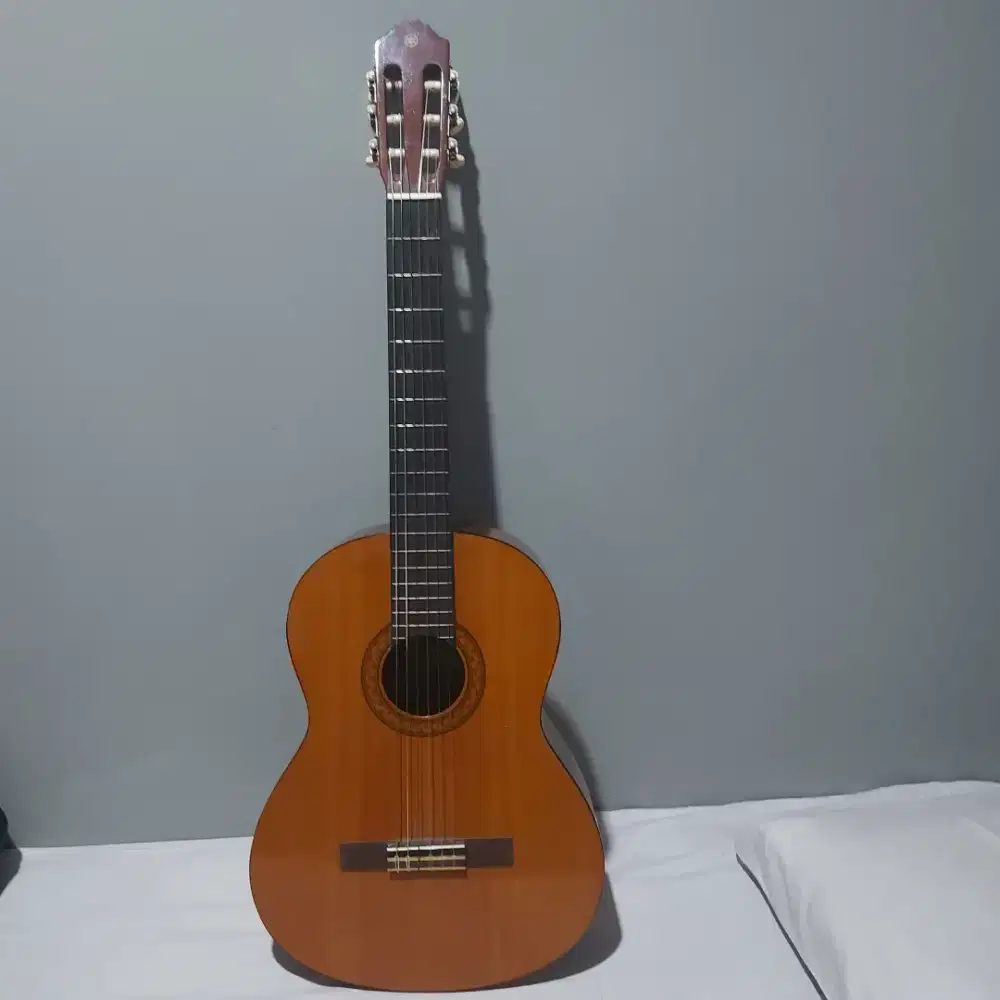 Gitar klasik akustik yamaha C40