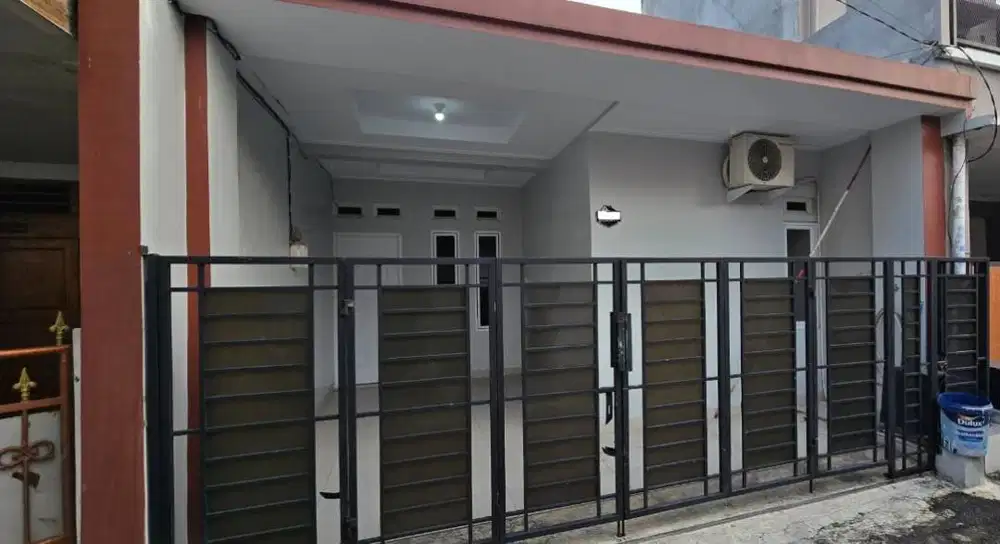 Disewakan Rumah 1,5 Lt Komplek BPK IV Kebon Jeruk Jakbar