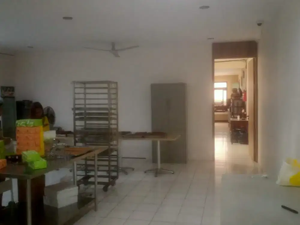 Ruko Besar Strategis Tengah Kota Mainroad Kurdi