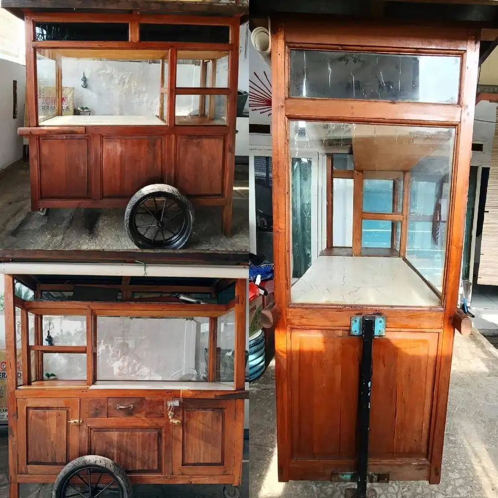 Gerobak Jualan Kayu & Kaca – Kondisi Bagus