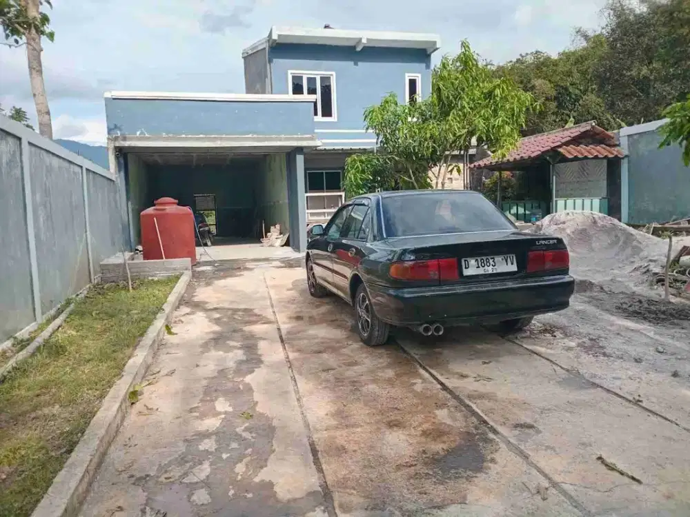 Rumah siap huni dengan halaman yg luas di cibenda cimanggung Tjsari