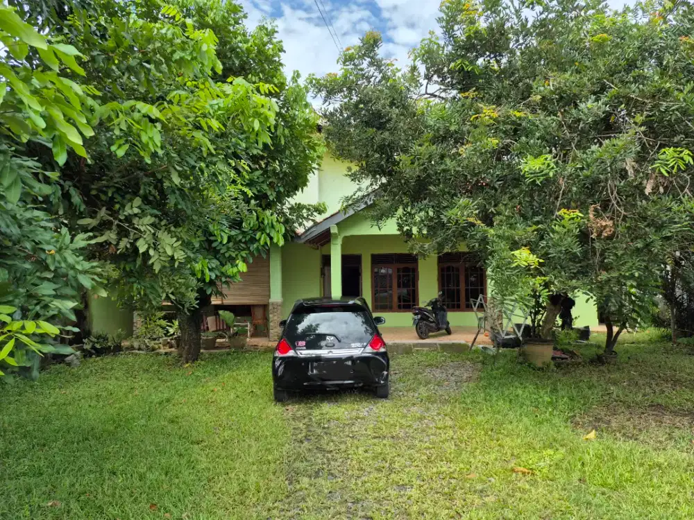 DIJUAL CEPAT Rumah Asri Halaman Luas