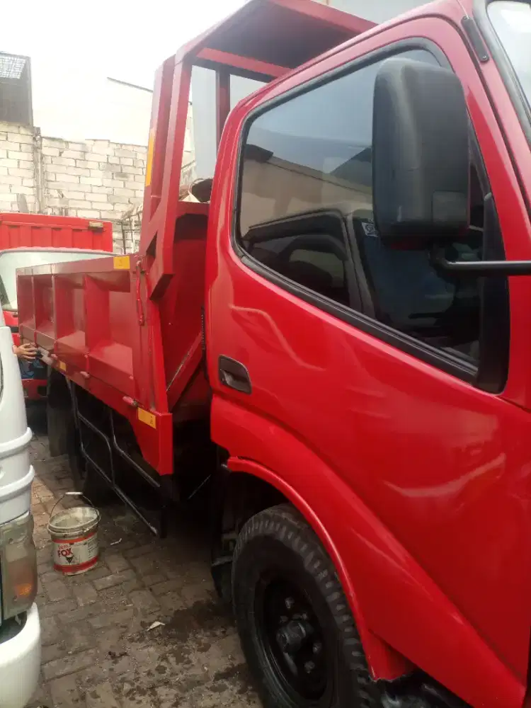 Engkel Toyota Dyna jungkit turbointercoler siap pakai