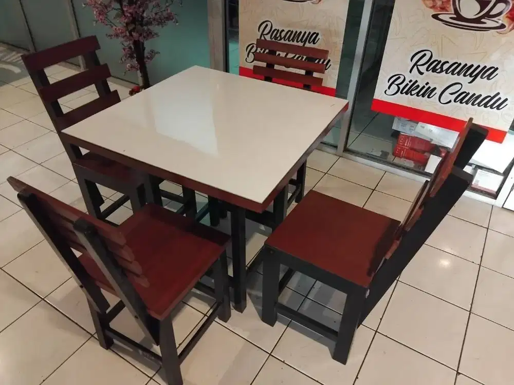 meja kursi cafe