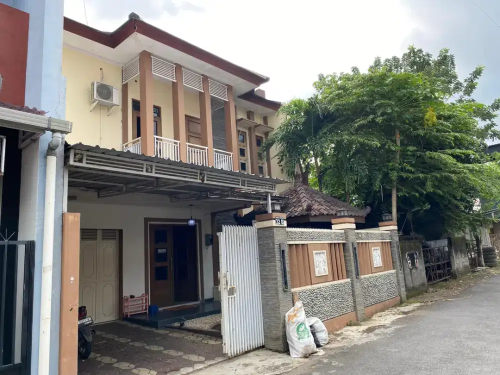 Rumah 2 Lantai Di Condongcatur Dekat Pakuwon Mall