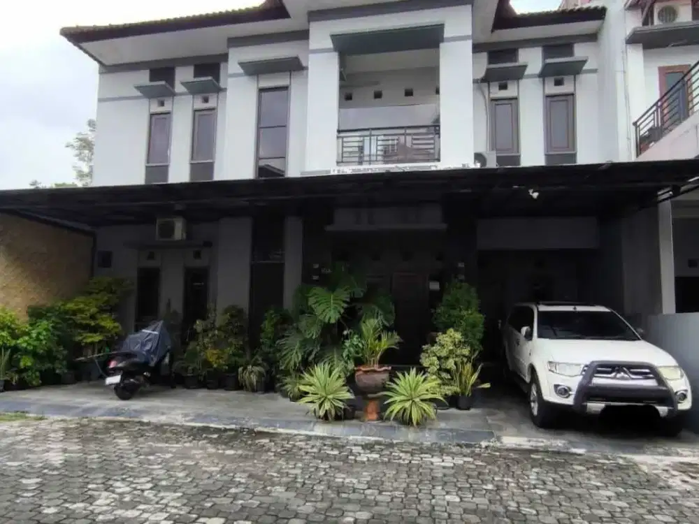 BU ! Rumah 2 Lantai Dalam Perum Di Kota Jogja Dekat  UAD, XT SQUARE