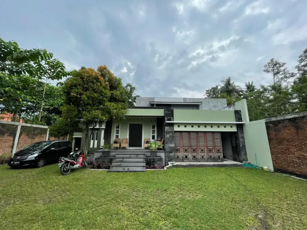 Rumah Besar Tanah Luas di Jl. Palagan dekat HYATT & Kampus UGM