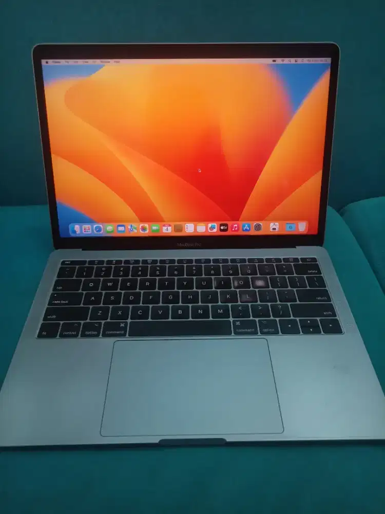 Macbook pro 13 inch 2017 i5