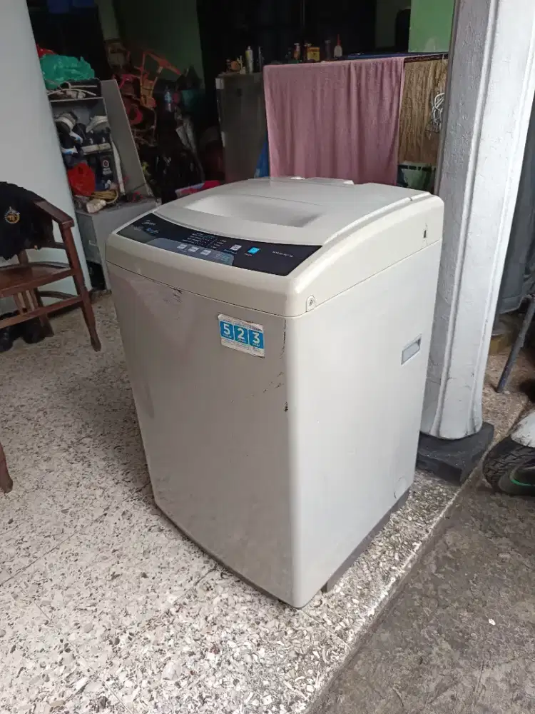 Mesin cuci otomatis merk midea