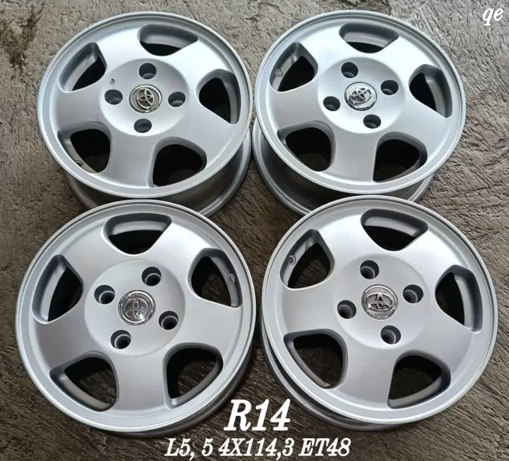 Jual velg oem toyota r14 4x114,3 avanza xenia livina binguo dll