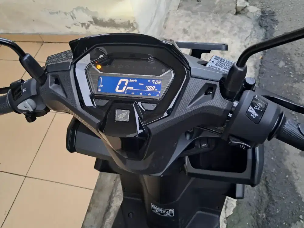 Honda vario 160 keyles type ABS dobel disk