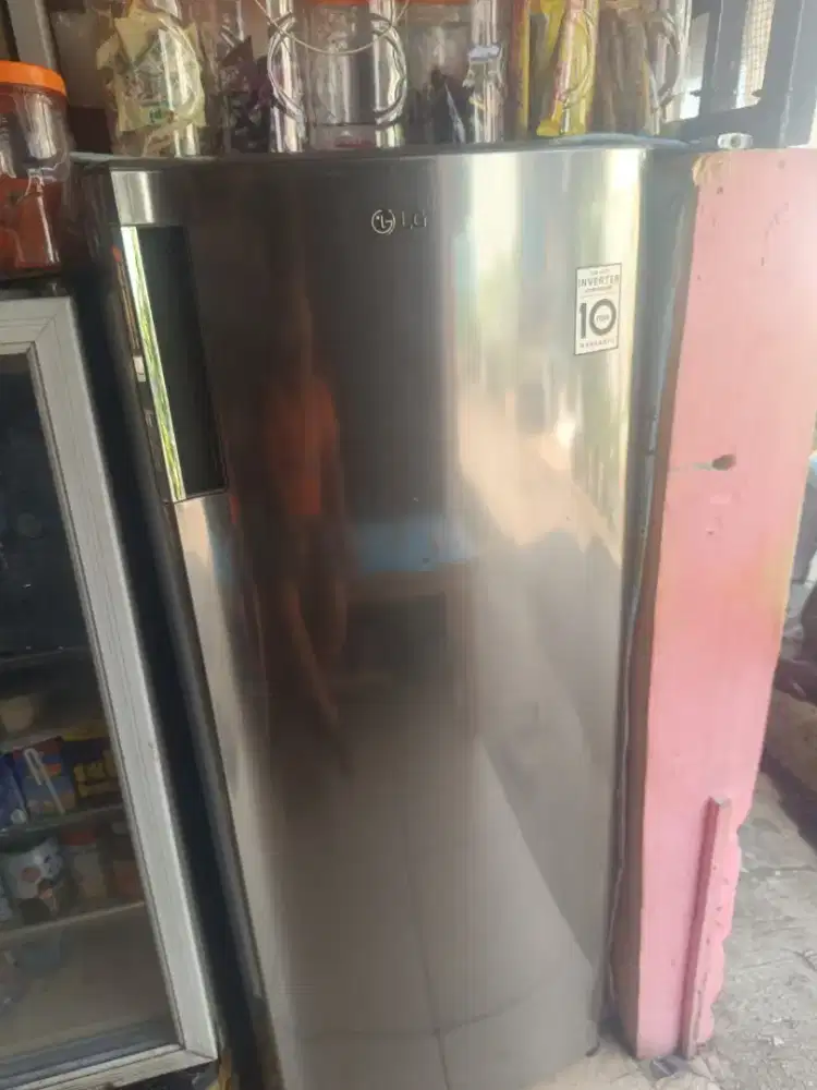 Di jual kulkas frizer tidak beku hanya dingin body mulus