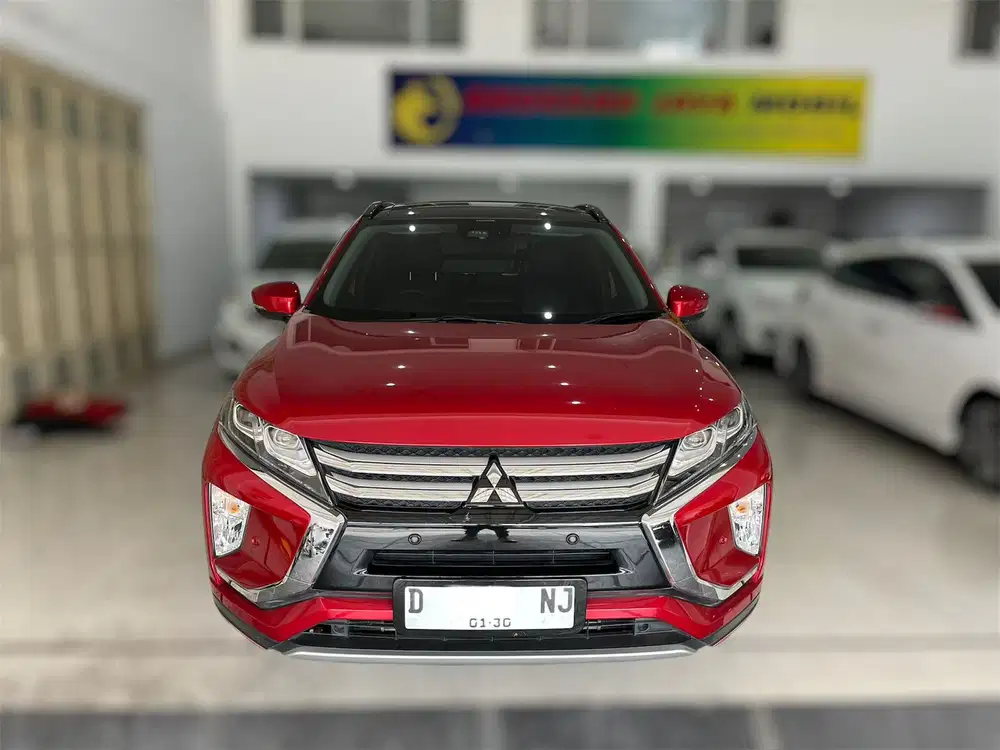 Mitsubishi Eclipse Cross ultimate AT 2019 merah istimewa.