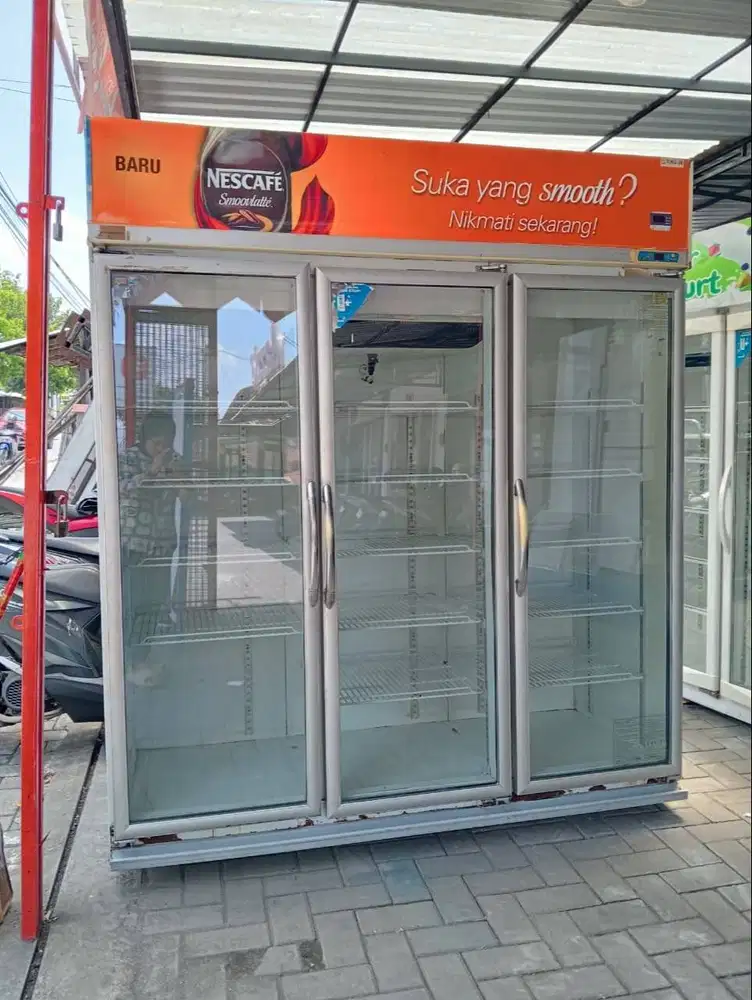 Showcase Minuman Sansio Orange 1500L