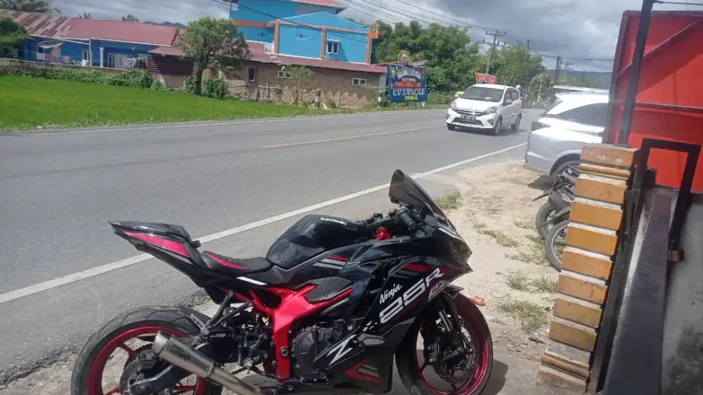 Zx25r ABS SE QS Tipe tertinggi