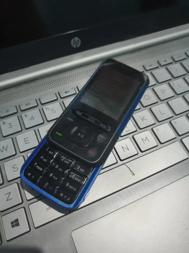 Nokia 5610 Xpressmusic biru hitam