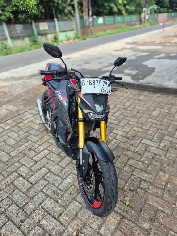 Dijual Yamaha xabre tahun 2016 pajak itu panjang mesin bagus