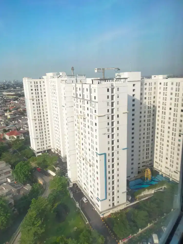For sale 2BR Full furnis Tower Flamboyan Apart Bassura City