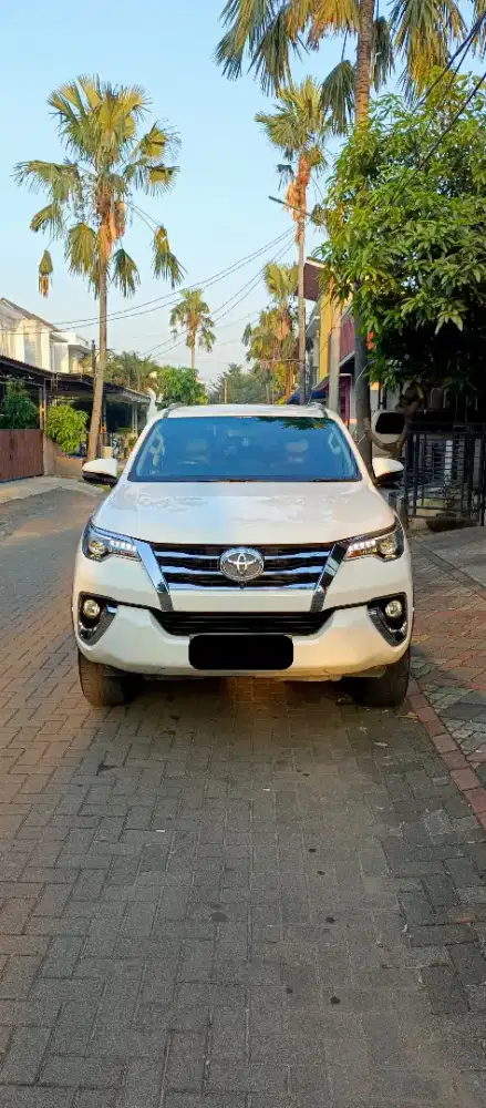 (CASH) Fortuner VRZ 2017 Double Disk Putih