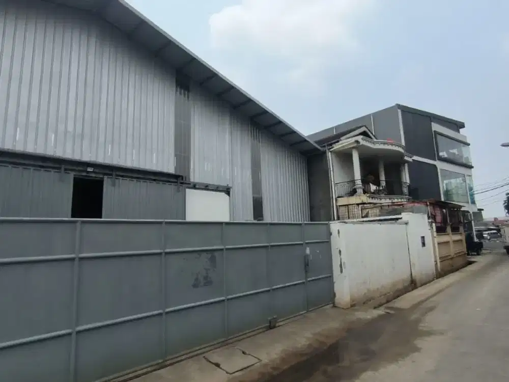 Gudang Kavling DPR Luas 800 Meter Lokasi Strategis Cipondoh Tangerang