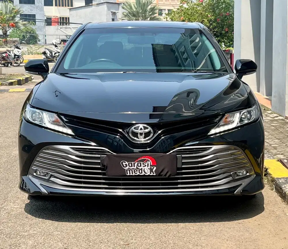 Toyota camry V 2019 pk 2020 Antik Low KM Murah Bekas Hitam Ganjil Top