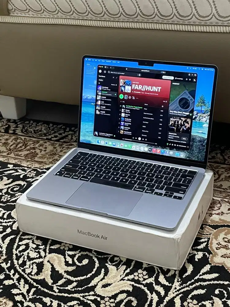 MacBook Air 2024 M3 13 inch 8/256