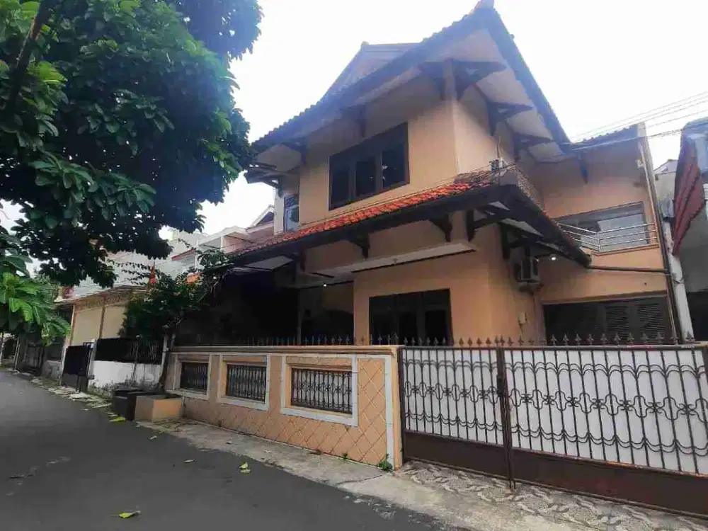 DIKONTRAKAN RUMAH BAGUS SIAP HUNI AKSES JALAN 2 MBL TEBET BARAT