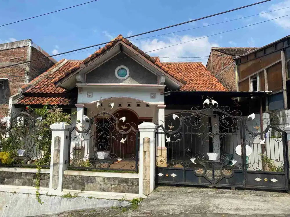 RUMAH SEWA SEMI FURNISH DEKAT KAWASAN CANDI SEMARANG BARAT