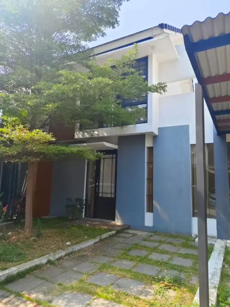 Rumah 2 Lantai One Gate System Dijual (harga nego)