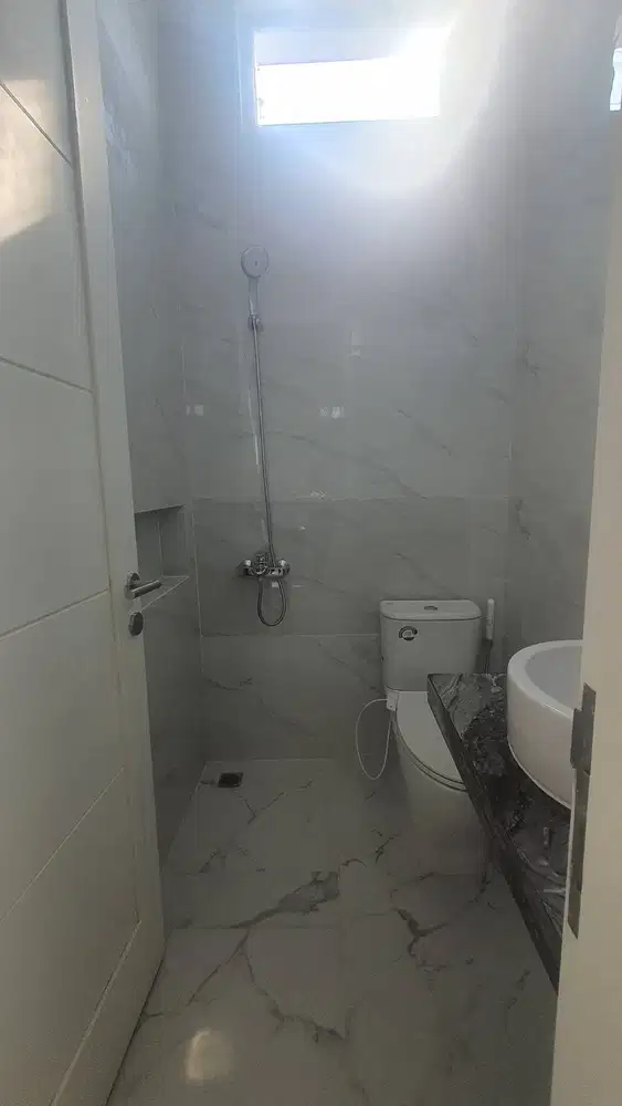 JUAL CEPAT DAN MURAH !! RUMAH SIAP HUNI BANGUNAN LUAS BSD KENCANA LOKA