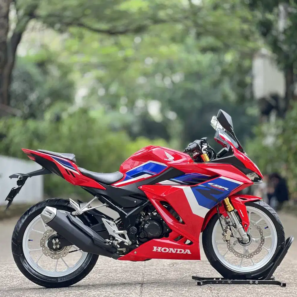 HONDA NEW CBR 150R ABS TRICOLOR MERAH 2021 KM LOW PAJAK PANJANG GASPOL